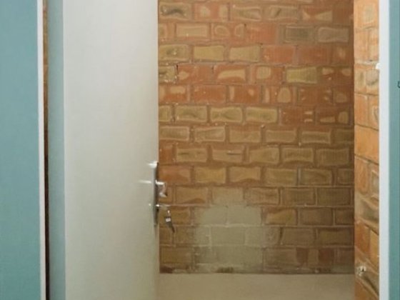 Продам комору 3,7 кв.м Любомира Гузара 46В ( бувший проспект Комарова) Киев