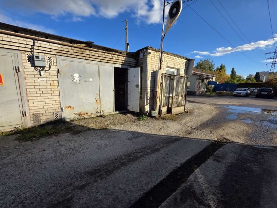 Продам гараж Дарницька площа Киев