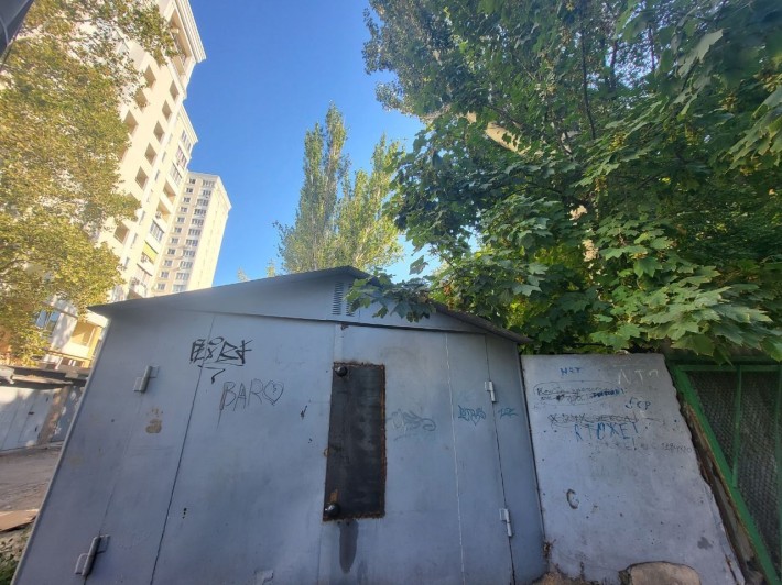 Редкое предложение! Ул.Сегедская.Гараж  для Вашего авто! - фото 1