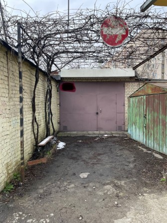 Продам великий гараж Печерськ - фото 1