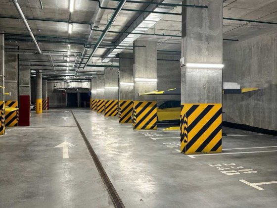 ЖК Львівська площа Кудрявська 24а Паркінг 1й рівень біля виїзду Центр Киев