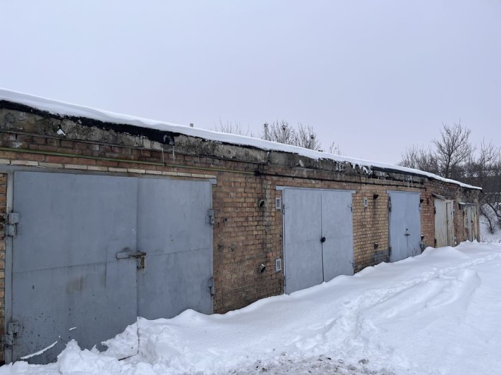 Гараж з погребом і смотровою ямою,поштукатурений з вентиляцією - фото 1