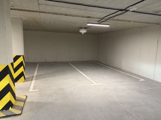Продаж місця в підземному паркінгу  на вул. Європейська 45 Горбаневка