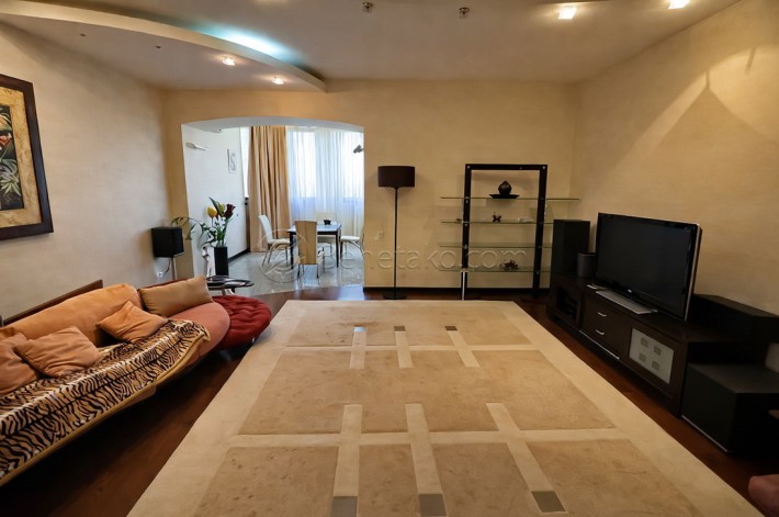 Двухуровневая квартира в престижном районе города, на проспекте Шевченко. - фото 1