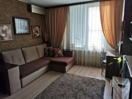 Продаж 1-к квартири вул. Богатирська 6а
