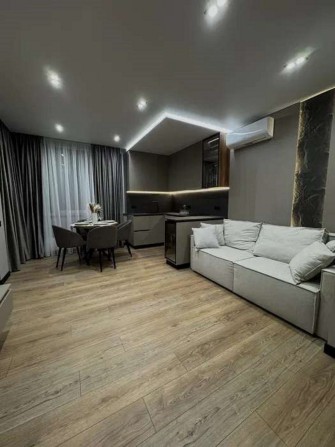 Продаж 2-к квартири вул.  Родини Крістерів 14б - фото 1