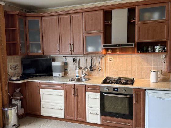 Продам будинок на 14-му районі Александрия