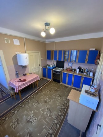 Продам будинок в Берегові - фото 1