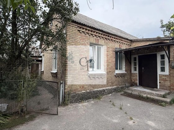 Продаж ділянки з двома будинками Боярка