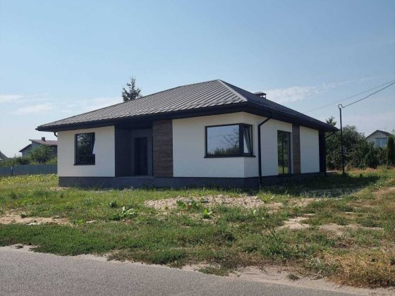 Новий Будинок Новобудова в місмі може бути є оселя Владимир