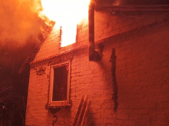 Продам домик после пожара. Каменское