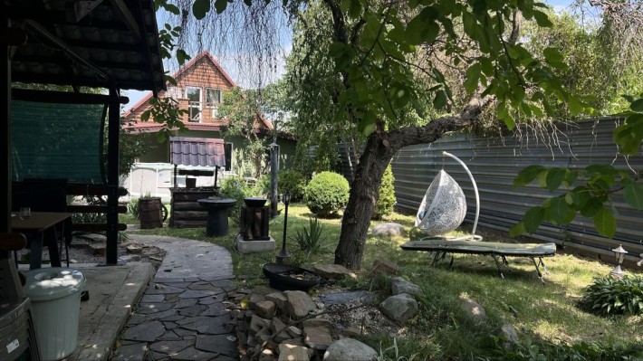 Дом у с.Високий у центрі - фото 1