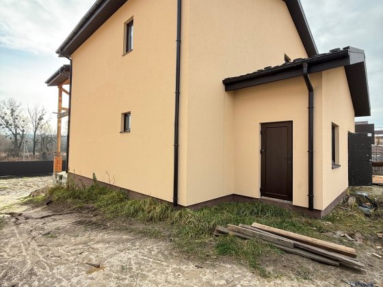 Будинок на 10-ти сотках землі в мальовничому місці Гостомеля! Гостомель