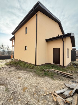 Будинок на 10-ти сотках землі в мальовничому місці Гостомеля! - фото 1