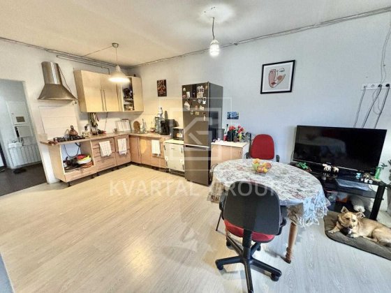 Просторий кутовий таунхаус з ремонтом в топовій локації! СЕРТИФІКАТ! Гостомель