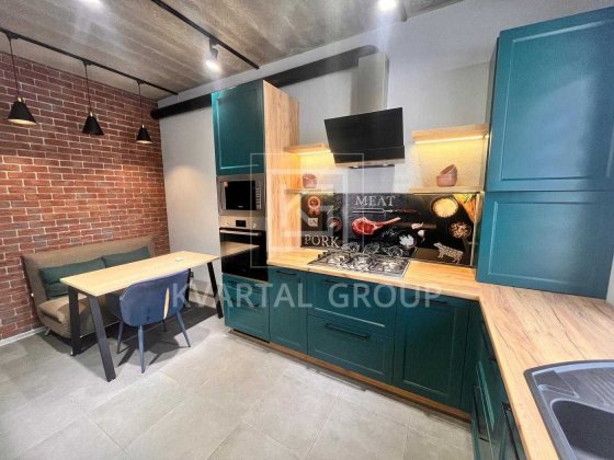 Сучасний дуплекс з авторським ремонтом біля парку Гостомель