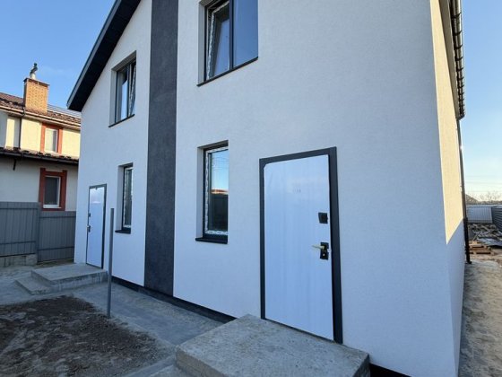 Дуплекс біля озера на 2.5 сотках землі. Гостомель держпрограми Гостомель