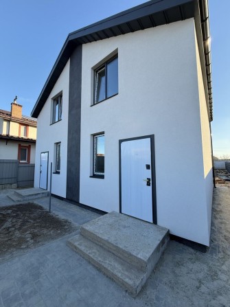 Дуплекс біля озера на 2.5 сотках землі. Гостомель держпрограми - фото 1