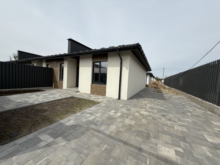 Одноповерховий таунхаус з газом. Цегляний! Ділянка 2 сотки. Якість ТОП - фото 1