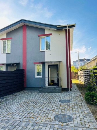 Кутовий таунхаус з ремонтом в Гостомелі - фото 1