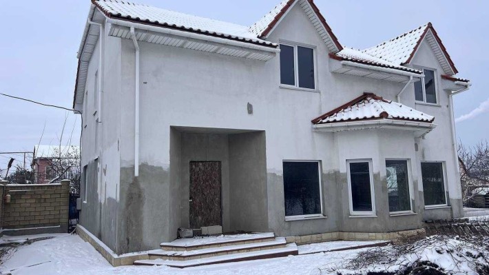 Продам 2этажный дом 190м2 на 6 сотках земли в г. Черноморск - фото 1