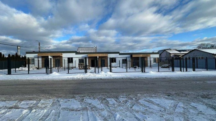 Одноповерховий таунхаус у Гостомелі |Газ у будинку. Готовий під ремонт - фото 1