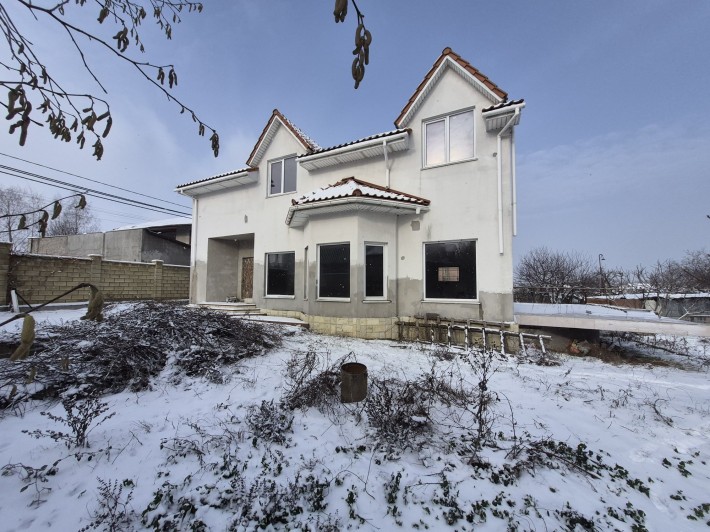 Продам капитальный дом в Черноморске - фото 1