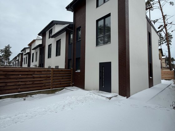 Продаж Тауна навпроти парку Щасливий з ремонтом. Гостомель Гостомель