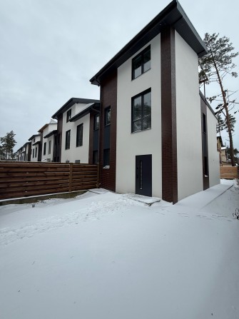 Продаж Тауна навпроти парку Щасливий з ремонтом. Гостомель - фото 1