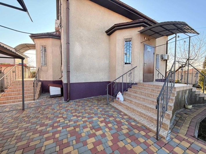 Продам капитальный дом в трёх уровнях в Вишнёвом саду - фото 1