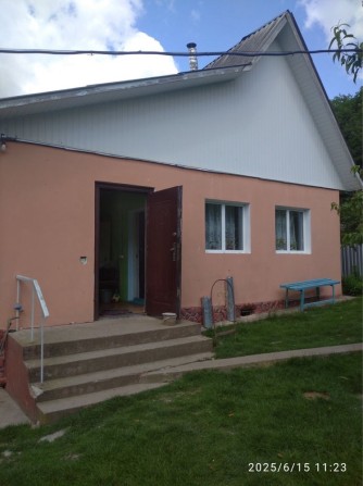 Будинок неподалік міста - фото 1