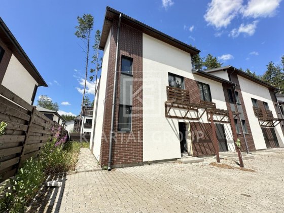 Просторий кутовий таунхаус з великою терасою в Гостомелі Гостомель