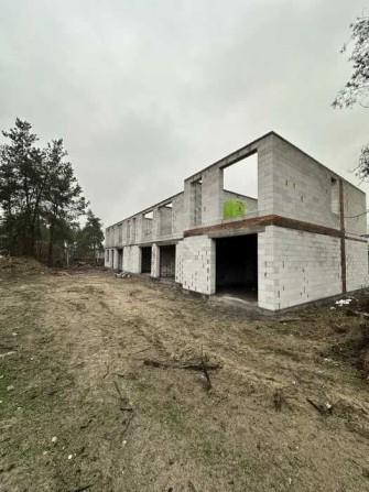 Таунхаус з соснами - 3 поверхи 108.80 кв.м в сел. Гостомель - фото 1