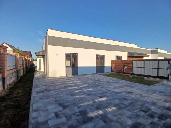 Таунхаус 58 м2, 2,3 сотки в Гостомелі, ГАЗ, 3 спальні - 65000уо. - фото 1