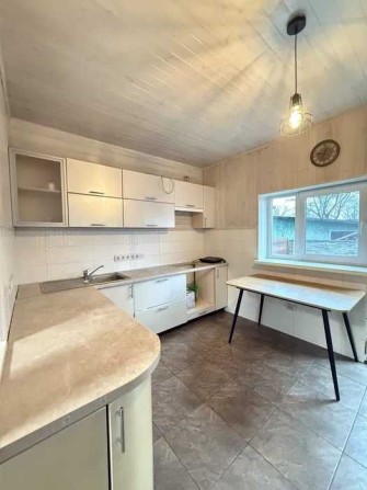 Частина будинку в сел. Гостомель 65 кв.м на 1,80 сотках - фото 1