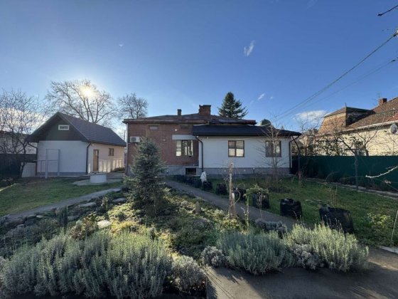 Будинок бізнес-класу в центральній частині Коломия