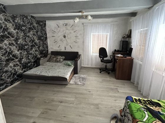 Будинок з хорошим ремонтом Коростень