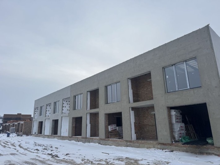 Котеджі з гаражем, власне подвіря - фото 1