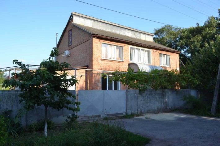 Продаётся дом 194 кв.м на посёлке Південном - фото 1