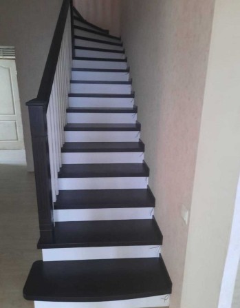 Продам большой дизайнерский 2х этажный дом 229 метров в г. Мерефа  SM - фото 1