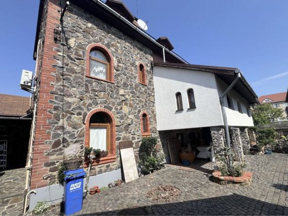 Продаж добротного будинку в центрі Мукачево