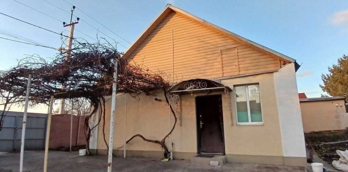 Продаж великого утепленого будинку м. Самар, вул. Зіни Білої. - фото 1