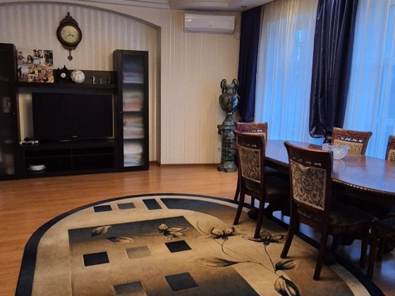 Продаж приватного будинку