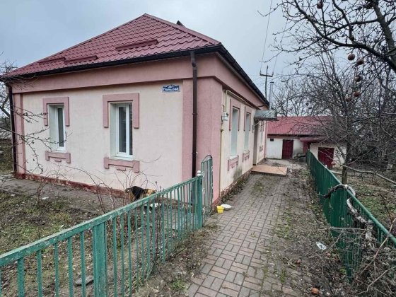 Затишний будинок з великою ділянкою. Усе залишається! 37083 Хмельницкий