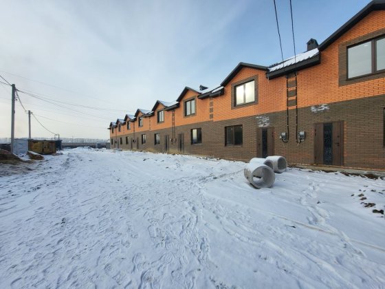 Продам таунхаус в чорновому варіанті Агрономичное