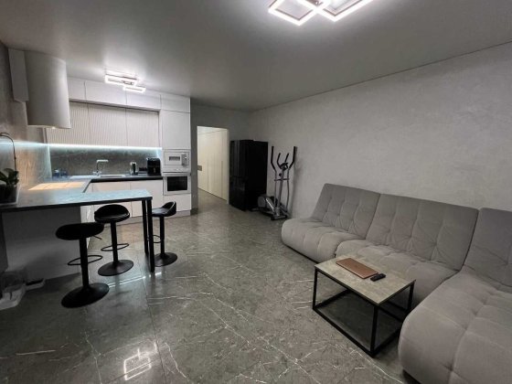 Продаж 2 поверхового таунхауса в Агрономічному Агрономичное