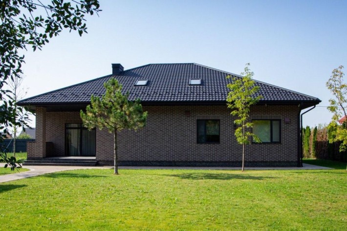 Елітний будинок біля лісу Рованці, вул. Княжа 360 м2 - фото 1