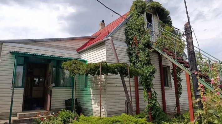 Дом Подгородное Підгороднє - фото 1