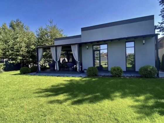 Продам современный дом Обуховка ,Лес ,Река