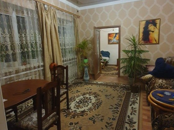 Продам уютный дом в центре с ремонтом Синельниково